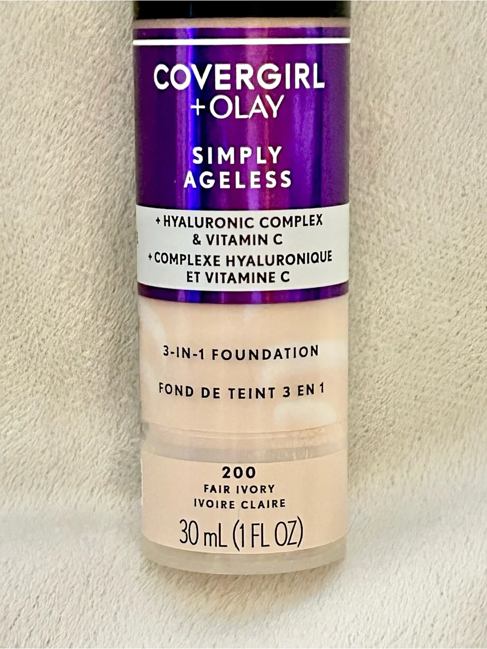 CoverGirl + Olay simply ageless 3-in-1 foundation #200 fair ivory NEW anti-aging